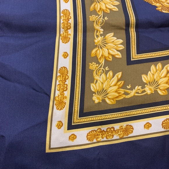 Gran Teatro La Fenice (Phoenix) scarf - Picture 2 of 4